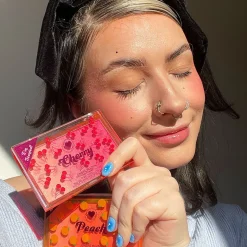 I Heart Revolution Cherry Ombre Blusher