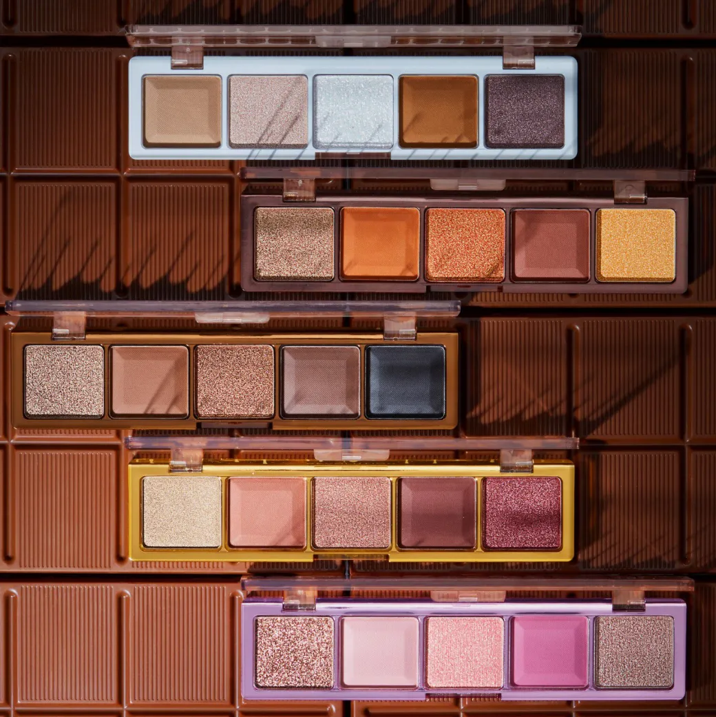I Heart Revolution Mini Chocolate Shadow Palette White Vanilla Cream