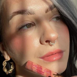 I Heart Revolution Soft Swirl Gloss Chocolate Lip Toffee Crunch