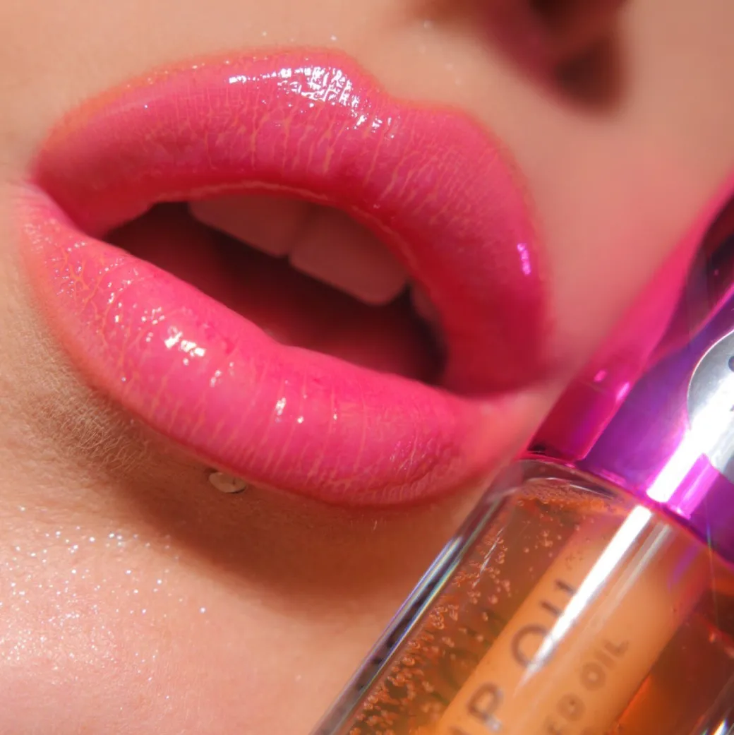 Makeup Revolution Glaze Lip Oil Getaway Terracotta