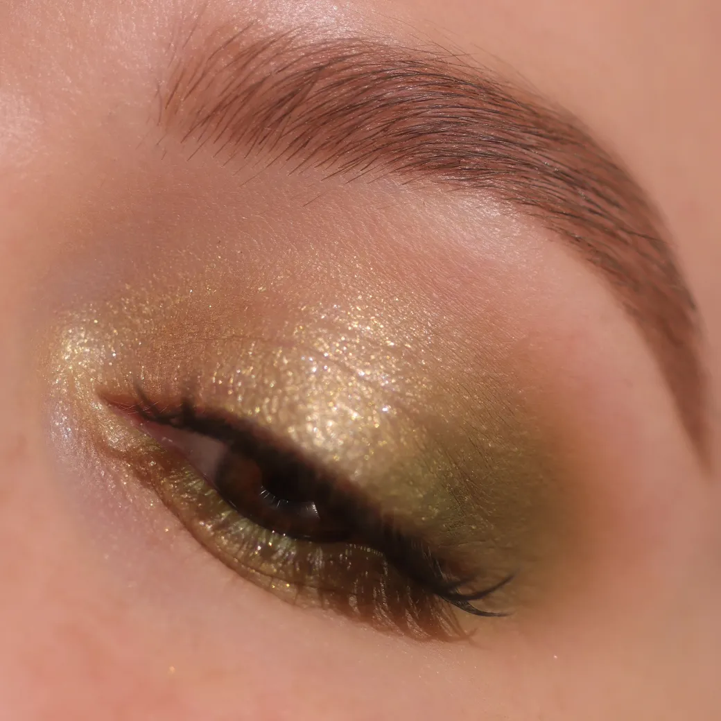 Makeup Revolution The Eternal Icon Green Shadow Palette