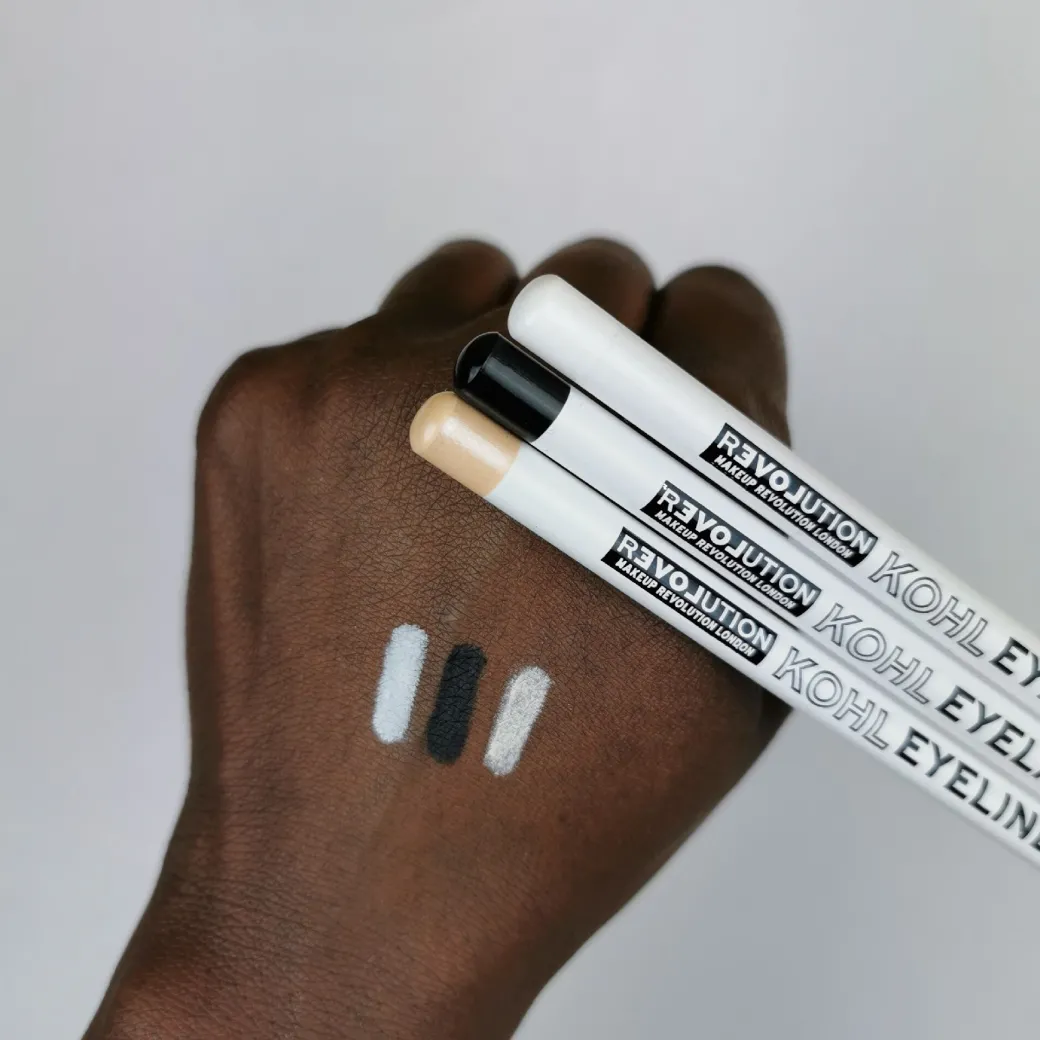 Relove by Revolution Kohl Eyeliner Black